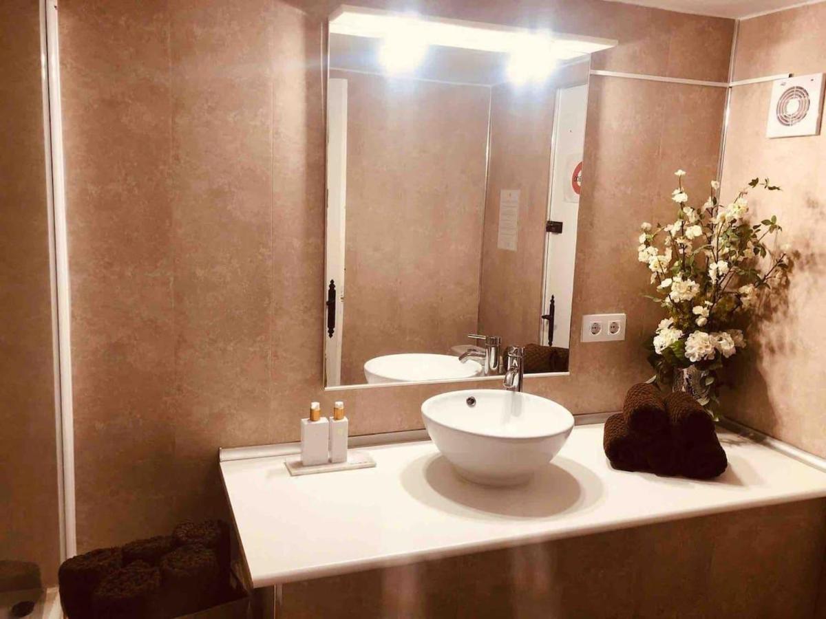 Lovely 2 Bed Apartment In Alcalalí エクステリア 写真